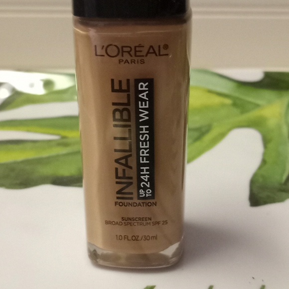 L'oreal Infallible Foundation Radiant Sand #480- 1 oz Bottle. - Picture 2 of 9